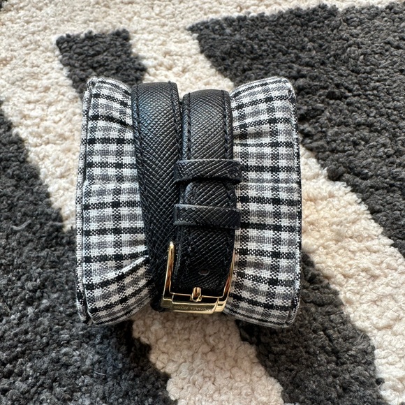 Michael Kors Gold wrap watch - Picture 3 of 3